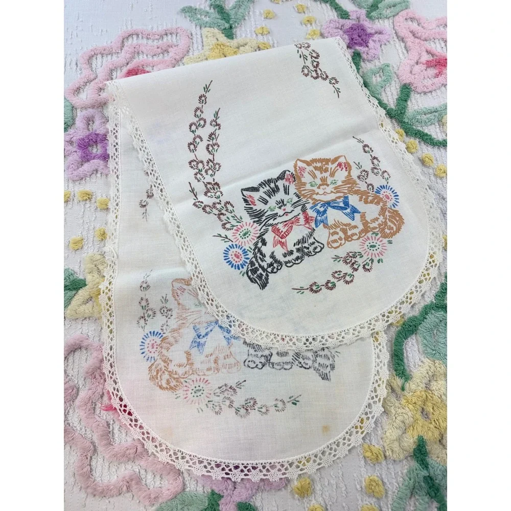 Vintage Hand Embroidered Kitten Cat Table Runner Crochet Lace Trim 34 Inch